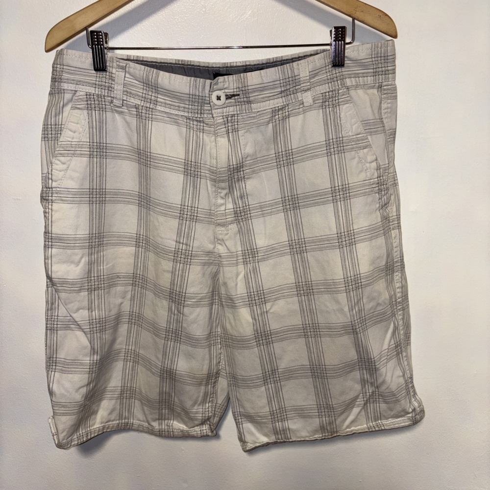 Original Penguin Men's Plaid Shorts Whit Casual Chino Style Size 34